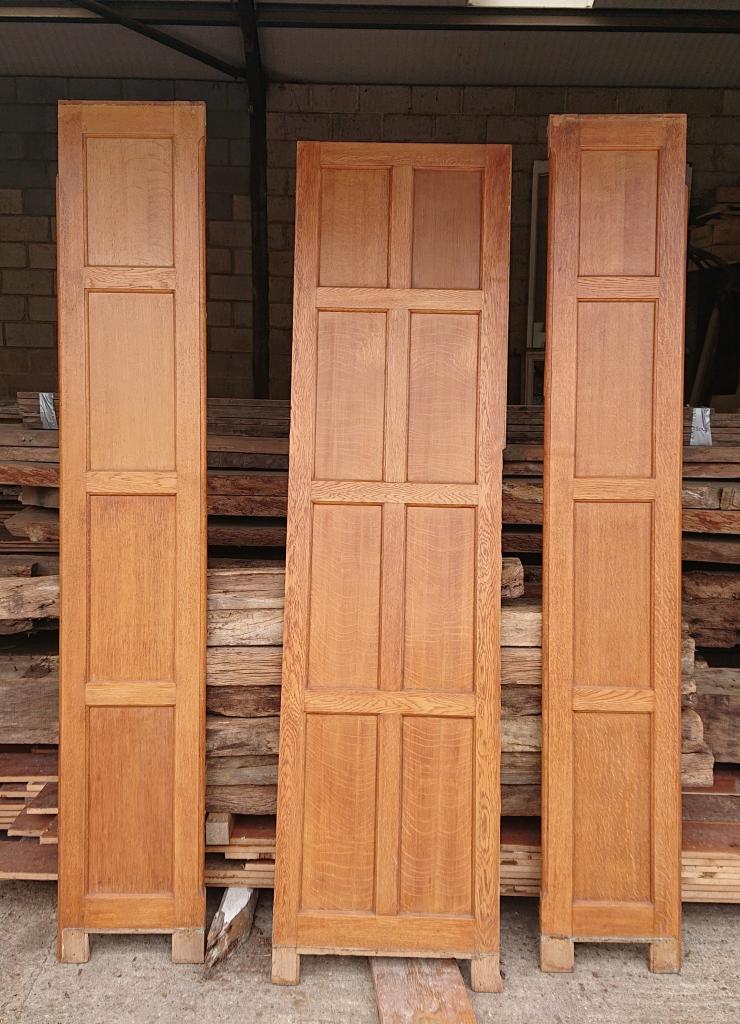 <p>Solid Oak frame panneling with oak veneer panels.</p><p>Reclaimed from a 1950s mock tudor house.</p><p>2.15 and 1meter in height, around 34 m2</p>